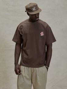 Musero Camiseta de cuello redondo de manga corta con hombros caídos, estampado gráfico y detalles de parche, esencial para primavera y verano - Café integral - Ver 2