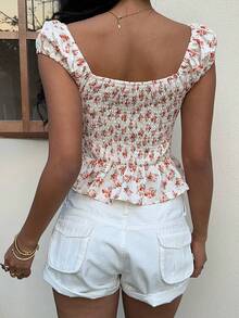SHEIN SunnyBelle 女士甜美可爱优雅碎花拼接荷叶边下摆短袖露脐上衣，休闲百搭，适合日常穿着、度假、聚会。是夏季度假的完美之选。 - 彩色 - 查看 3