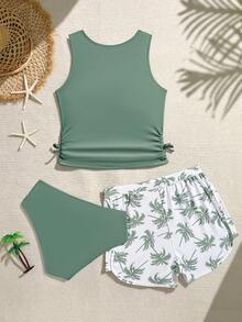 少女绿色椰树影子印花三件套背心泳衣，搭配绿色树叶影子印花短裤，防晒休闲两相宜。适合夏季度假、海滩游泳、海滩派对、游泳池、聚会、溪流、嘉年华、节日、假期、温泉等场合。少女热带风情套装，少女树叶印花背心泳衣套装，搭配沙滩短裤，少女椰树泳装，少女泳装套装，少女沙滩短裤，少女露脐上衣，夏季少女背心，棕榈树印花短裤，海岛女孩装扮 - 綠色 - 查看 3