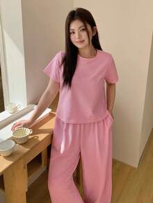 Dazy Plus Bộ đồ ngủ dệt kim 2 món, áo thun cổ tròn kẻ sọc ôm sát và quần dài rộng, màu hồng, thích hợp cho mùa xuân/hè. - Hồng - Xem 7