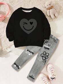 全黑涂鸦可爱爱心和人脸图案，适合年轻女孩休闲舒适柔软加厚保暖的圆领长袖卫衣和打底裤，适合日常穿着、居家、外出、休闲假期、舒适季节、秋冬季穿搭，轻松舒适，适合小女孩秋冬季叠穿，时尚年轻女孩，休闲装，儿童涂鸦爱心图案服装，秋冬服装，时尚秋季，新款式，冬季时尚，清凉舒适 - 彩色 - 查看 3