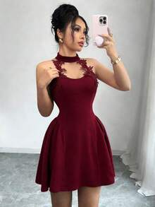 GlowEve Nuevo vestido mini elegante y sexy de punto con textura, sin mangas y con cuello halter para fiestas de Navidad para mujeres - Burdeos - Ver 7