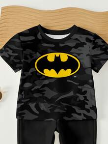 BATMAN X SHEIN 两件套男童休闲宽松舒适运动风经典酷炫logo印花圆领短袖T恤和抽绳裤，适合粉丝，春夏秋季穿着。 - 彩色 - 查看 5
