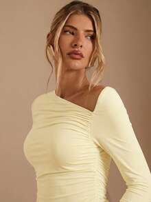 SHEIN BAE 纯棕色秋冬针织连衣裙，斜肩设计，腰部褶皱，侧边系带，优雅妩媚，适合派对、浪漫约会、鸡尾酒会、伴娘礼服、晚宴外出以及秋冬季叠穿等场合。 - 黃色 - 查看 6