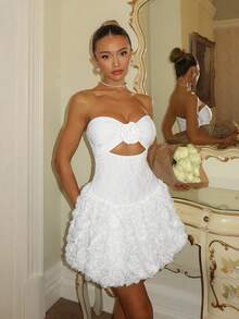 Glamine Charm Đầm mini ren trắng hở vai, dáng phồng, thích hợp mặc mùa xuân, dự tiệc lễ hội, thời trang đường phố, đầm dự tiệc cho nữ, đầm hẹn hò, đầm sinh nhật, thanh lịch, không thể thiếu cho các bữa tiệc, đầm Giáng sinh, đầm Valentine, đầm năm mới, đầm lấp lánh, thời trang hoa. - trắng - Xem 3