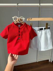 SHEIN Conjunto de 2 piezas de camisa polo de cuello rojo y pantalones cortos a rayas blancas de verano casual para bebé niño, adecuado para fiesta de cumpleaños, rave, fiesta de noche, actuación, boda, baby shower y celebración del 1er cumpleaños - Multicolor - Ver 6
