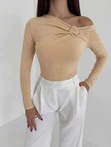 Aloruh Women's Autumn/Winter Metallic Decor Oblique Shoulder Fitted T-Shirt - Khaki - View 7