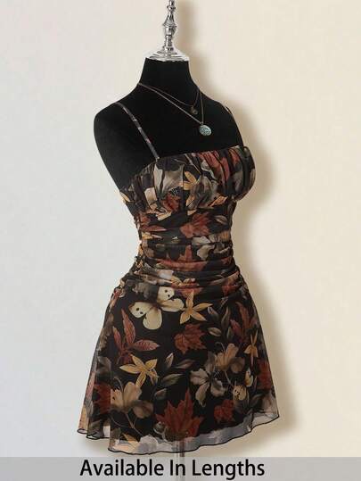 SHEIN PETITE CURVE Đầm ôm sát dáng suông xếp ly in hoa cỡ lớn, kiểu dáng thường ngày.