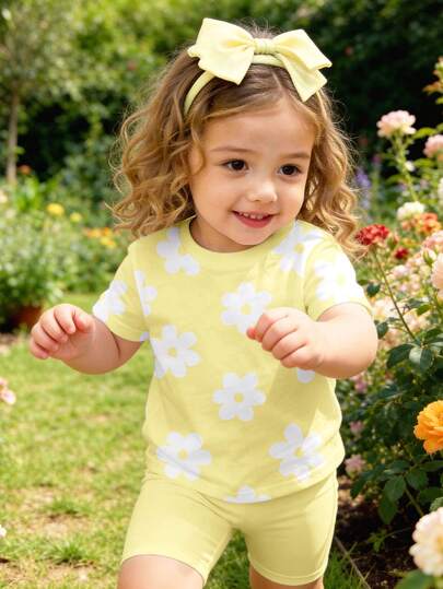 SHEIN Baby Girl Casual Loose Round Neck Short Sleeve T-Shirt And Tight Cycling Shorts Set, Suitable For Spring/Summer, Classic Cute Floral Print Design, Suitable For Outdoor Activities