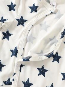 SHEIN 3件套新生儿/婴儿/幼儿男女童可爱休闲简约舒适柔软透气短袖连体衣，萌熊印花图案，适合春、夏、秋、冬四季日常穿着、生日派对、摄影等场合。新生儿明星3件装婴儿套装，新生儿男女通用服装，男女宝宝服装，夏季新生儿短袖连体衣。 - 藏蓝色 - 查看 7