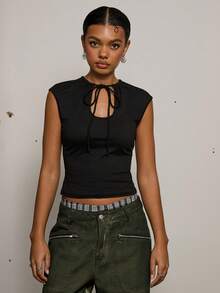 COUREZ 短袖前开衩针织上衣 / Y2K 春季女装 可爱性感黑色上衣 外出派对上衣 锐舞上衣 夏季穿搭 夏季女装 - 黑色 - 查看 2