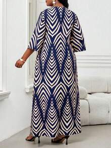SHEIN Lady Vestido Elegante com Decote em Entalhe e Manga 3/4 para Mulheres Plus Size - Multicolorido - Visão 2