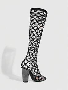 CUCCOO SZL بوت طويلة للفخذ ذات كعب سميك وتصميم مفتوح جذاب للحفلات والمناسبات، بوت موضة للربيع والعطلات الربيعية وعيد الفصح - أبيض وأسود - مشاهدة 4