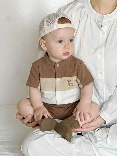 LMoss Kids Baby Boy Summer Colorblock Polo Collar Short Sleeve Cardigan Top Paired With Solid Color Elastic Waist Shorts Set, Casual Campus Style, Suitable For Outings, Home, And School Wear