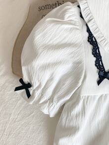 女婴舒适休闲褶皱面料经典蝴蝶结装饰黑色蕾丝边可爱彼得潘领连衣裙 - 白色 - 查看 6