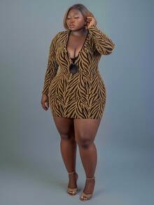 CurvyTilda 大码女装秋冬性感优雅派对胸部金属环装饰圆形镂空金色面料长袖连衣裙 - 金色 - 查看 3