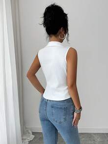 Franclia Áo sơ mi trắng không tay dáng ôm, thanh lịch và thoải mái dành cho nữ, có cổ, hoàn hảo cho mùa hè, kỳ nghỉ xuân, phong cách đơn giản, trang phục thường ngày, trang phục trang nhã, trang phục dự lễ hội âm nhạc, trang phục đi biển, chất liệu vải trắng. Áo sơ mi trắng không tay thanh lịch, áo kiểu phương Tây màu trắng, áo nữ, áo vest trắng thanh lịch cho nữ, áo nữ, áo sơ mi không tay thanh lịch, áo công sở thường ngày cho nữ, bộ trang phục đi nghỉ mát cho nữ, trang phục thường ngày cho nữ, trang phục mùa hè cho nữ, bộ đồ phối hợp sang trọng cho nữ, trang phục mùa xuân cho nữ. - trắng - Xem 2