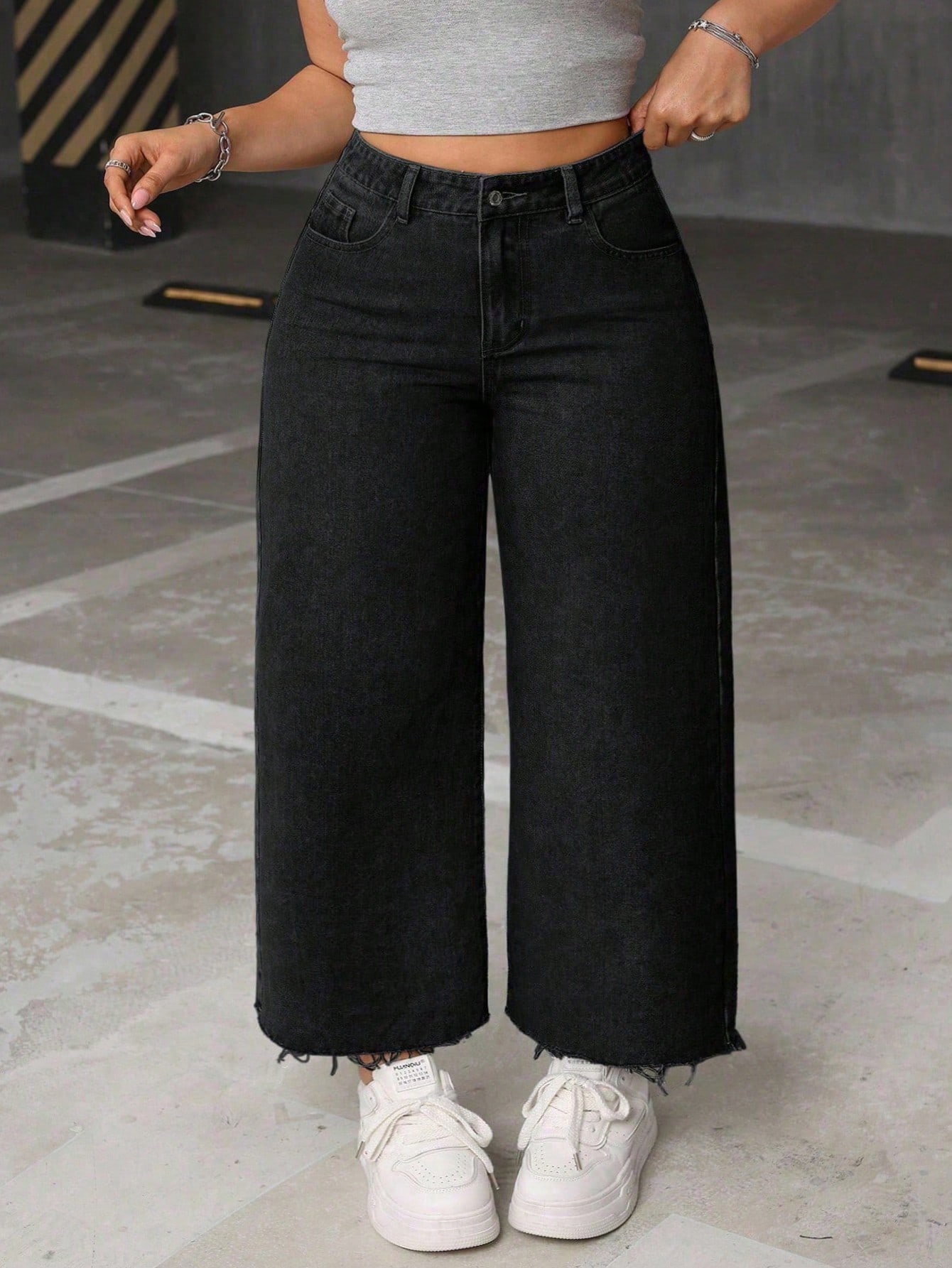 CURVE+ جينز أسود كاجوال غير مطاطي مقاس كبير للنساء