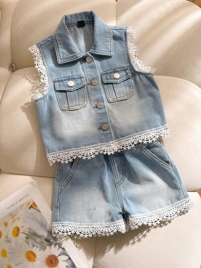 两件套女童牛仔套装，长袖白色荷叶边T恤搭配牛仔裙，蝴蝶结装饰，休闲装