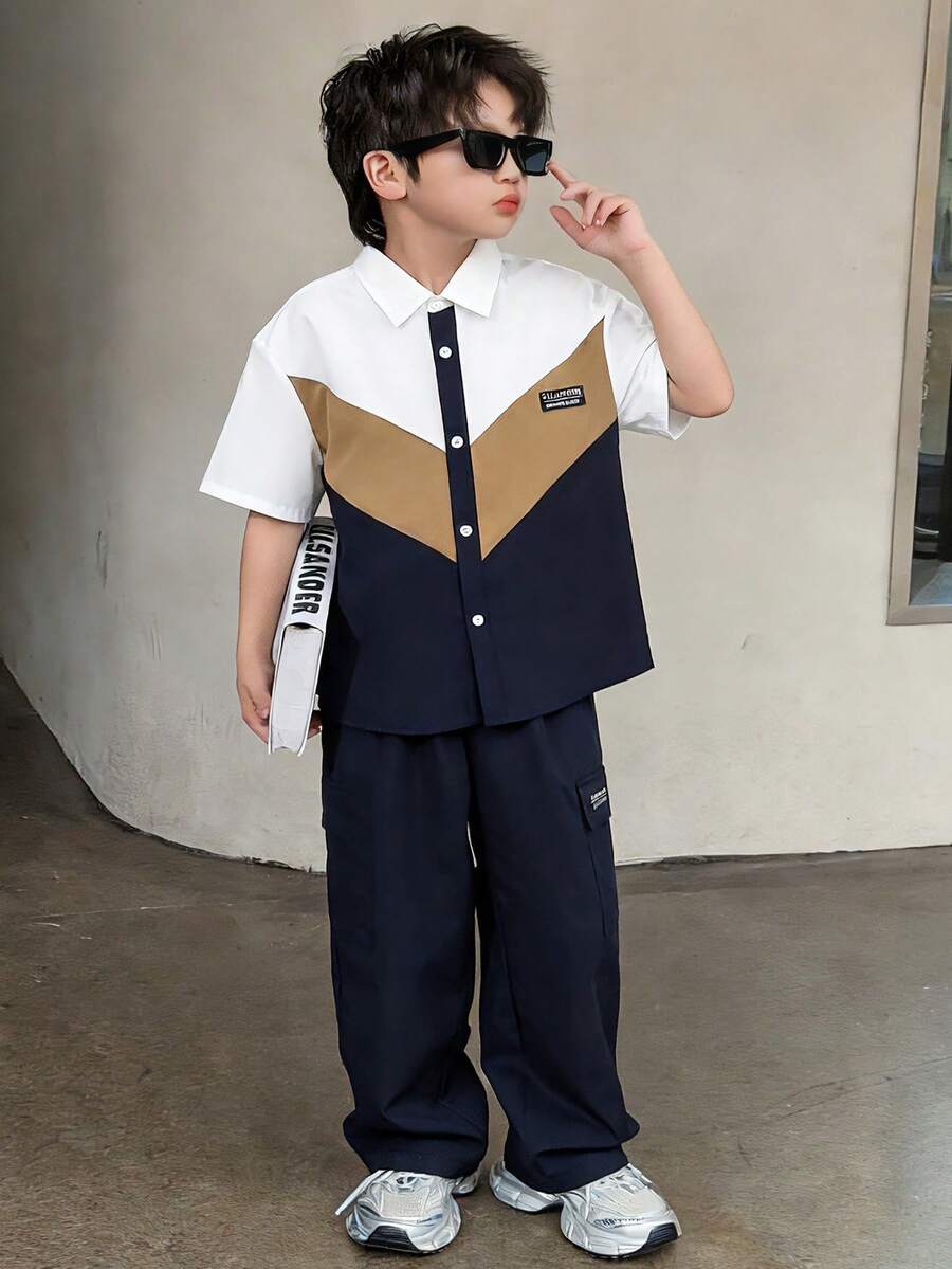 SHEIN 儿童/青少年男童休闲舒适撞色短袖衬衫和纯色直筒裤两件套 - 彩色 - 查看 1