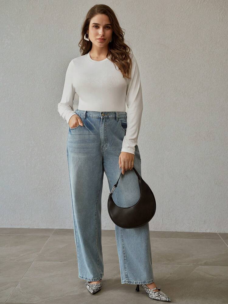PLUS SIZE SOFT & SKIN-FRIENDLY FABRIC SLIM FIT ROUND NECK LONG SLEEVE VERSATILE MINIMALIST CUT WOMEN T-SHIRT, SUITABLE FOR LAYERING WITH SUITS, COATS AND ALL OUTERWEAR, SEAMLESSLY TRANSITIONING FROM WORK TO CASUAL, EXUDING ELEVATED STYLE