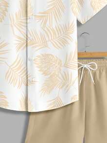 VIVINTIMO Men's Vacation Style Tropical Floral Print Shirt Set Men Resort Wear Two Pieces Summer Outfit Men White Cream Men Beach Clothes Men Beach Outfit Set - Multicolor - View 4