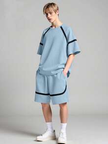 SHEIN Vacaura 2件套青少年春夏秋季撞色条纹短袖T恤和口袋短裤休闲运动时尚套装 - 藍色 - 查看 1