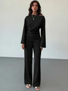 Aloruh 极简杏色办公室穿搭：女士褶皱喇叭袖衬衫 + 超长直筒阔腿裤 - 黑色 - 查看 4