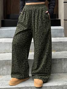 Dazy Plus 大码女式弹力腰宽松豹纹直筒长款灯芯绒裤 - 軍綠色 - 查看 6