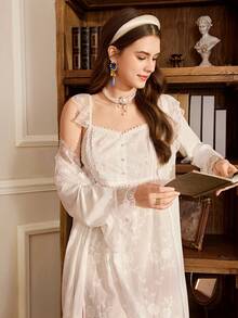 PalaceNights 复古宫廷风女士圆领吊带连衣裙 + 3D蝴蝶刺绣长袍套装 - 白色 - 查看 7