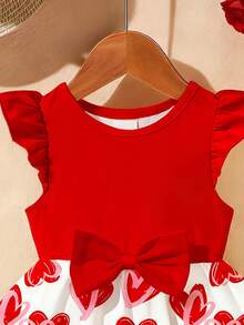 1件适合6个月至2-3岁女婴的甜美爱心设计连衣裙，红白爱心印花+大蝴蝶结装饰，喇叭袖，轻薄面料，可爱公主风，适合情人节/日常穿着，夏季 - 彩色 - 查看 5