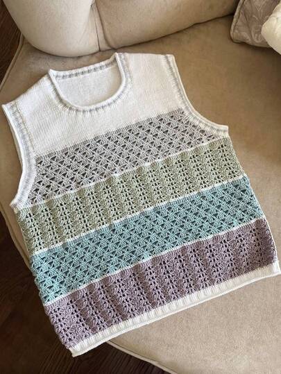 SHEIN LUNE 2026年春季新款大码女装：时尚、简约、休闲、百搭的条纹针织背心，镂空圆领设计——春季穿搭的完美之选