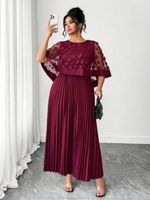 SHEIN PETITE CURVE 大码花卉装饰网纱拼接褶裥下摆连衣裙 - 酒紅色 - 查看 5