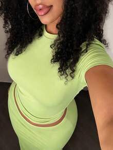 Slaydiva 新款春夏音乐节情人节复活节休闲简约基础款Y2K街头甜美畅销日常约会辣妹风性感运动风返校季圆领短袖天使英文印花露脐短款T恤+修身半身裙H型长裙心形印花薄荷绿套装女装两件套 -A - 薄荷綠 - 查看 3