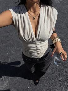 Siren Gaze 女士休闲褶皱V领无袖T恤，夏季 - 杏色 - 查看 4