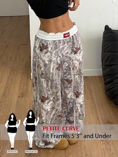 SHEIN PETITE CURVE 大码全印花休闲裤，饰有贴花