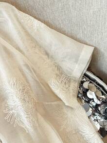 GlowEve CURVE 大码女式刺绣花卉衬衫，优雅休闲日常穿着 - 杏色 - 查看 6