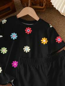 两件套少女休闲碎花短袖上衣和短裤套装，适合夏季穿着，经典优雅可爱设计，适合度假和户外活动。 - 彩色 - 查看 4