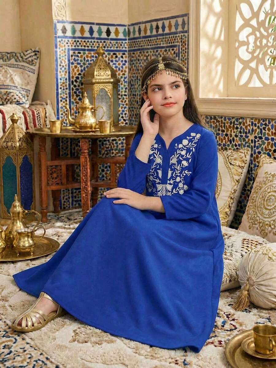 海军蓝碎花少女长袍,优雅复古碎花刺绣,少女休闲简约传统长袖阿拉伯连衣裙,适合春夏穿着,优雅端庄长袖 - 白色 - 查看 1