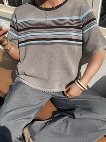 Dazy Plus Áo dệt kim tay ngắn cổ tròn phối màu thời trang, kiểu dáng thường ngày, đa năng, thích hợp cho mùa xuân/hè. - Xám - Xem 5