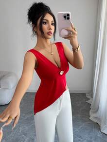 Selianne Women's Solid Color V-Neck Metal Decor Asymmetric Hem Camisole - Red - View 3