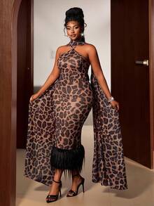 Maweii 加大码豹纹紧身露背连衣裙，配人造毛皮饰边和流苏下摆 + 披肩围巾，复古性感连衣裙 - 彩色 - 查看 1