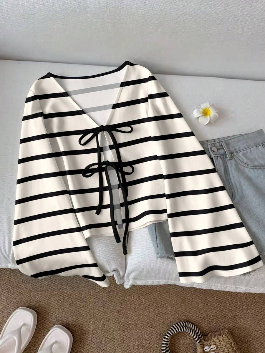 SHEIN LUNE Casual Vacation Style Black Striped Placement Print Top, Black Lace-Up Flare Sleeve, Suitable For Spring/Summer, Vacation Matching, Beach Versatile Style Spring - Multicolor - View 1