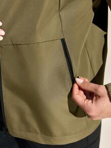 Exploreva Giacca da pioggia con cappuccio di colore unito da donna per uso esterno - Verde militare - Visualizzare 7