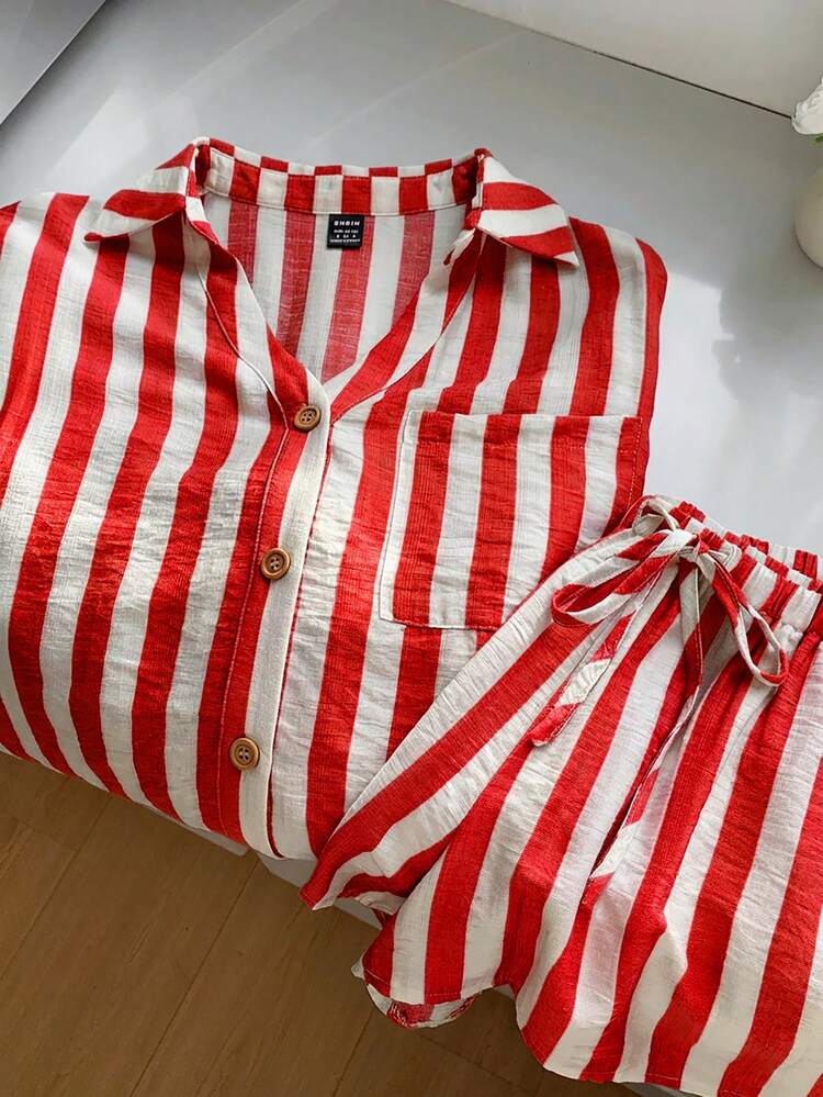 SHEIN Comfortcana 2 Peças Conjunto de Top de Manga Longa com Botões na Frente e Shorts Listrados Tecidos, Vermelho e Branco - Vermelho e Branco - Visão 5