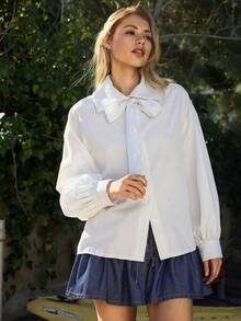 2026 Camisa de manga larga con botones, cuello de marinero y lazo delantero, tejida a rayas de seersucker - Blanco - Ver 4