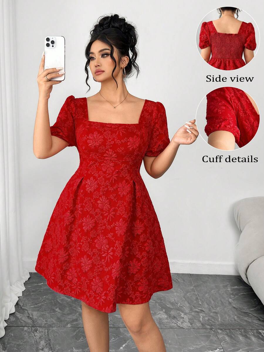 GlowEve CURVE Frauen Große Größen Valentinstag Taille Raffung Jacquard Stoff Quadratischer Ausschnitt Puffärmel Midi Kleid - Rot - Übersicht 1