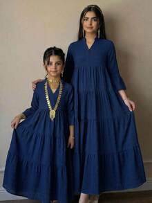 少女休闲度假宽松V领喇叭袖纹理面料多层荷叶边连衣裙，浅蓝色 - 寶藍色 - 查看 1