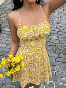 Sparklyn 少女度假风黄色碎花吊带连衣裙，轻盈亮丽的设计，适合外出、旅行、校园活动、日常穿着、海滩度假等场合，是一款百搭连衣裙。 - 黃色 - 查看 1