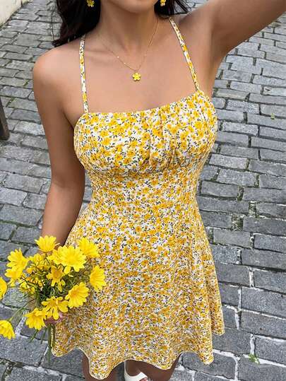 Sparklyn Teen Girls' Vacation Style Yellow Ditsy Floral Spaghetti Strap Dress, Lightweight & Bright Design Suitable For Outings, Travel, Campus Activities, Daily Wear, Beach Vacation, Versatile Dress